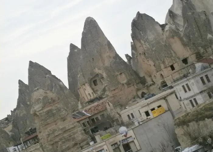 Emre's Stone House 格雷梅